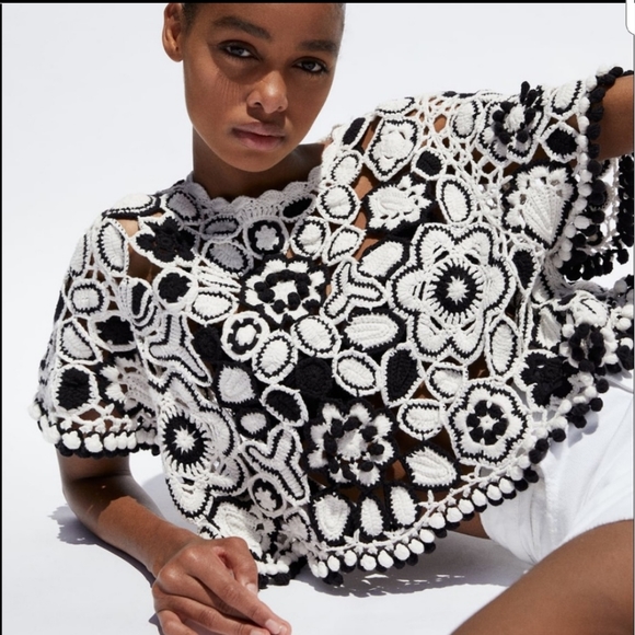 ZARA Crocheted Pompom Sweater Sz M - Picture 3 of 6